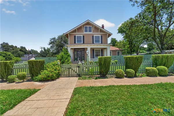 $499,900 | 819 North 13th Street, Temple, TX 76501