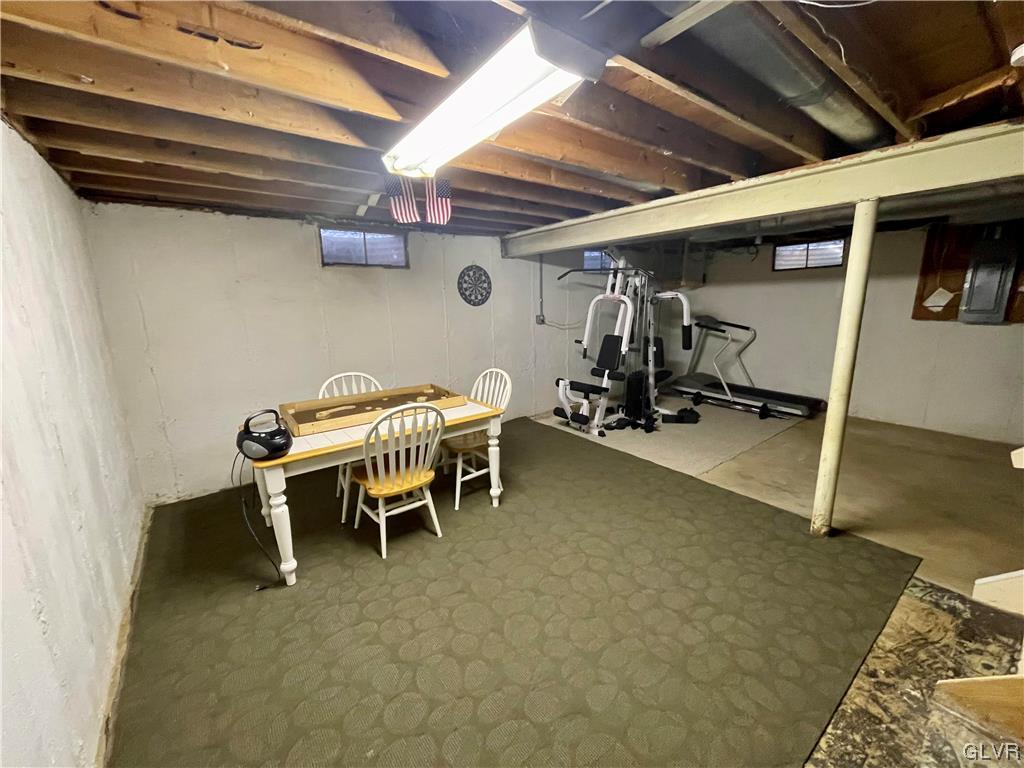 1295 Stark Road Bethlehem, PA 18017 - Photo 33 of 36 a dining room with furniture