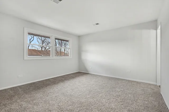 $249,900 | 7644 Cork Avenue, Justice, IL 60458