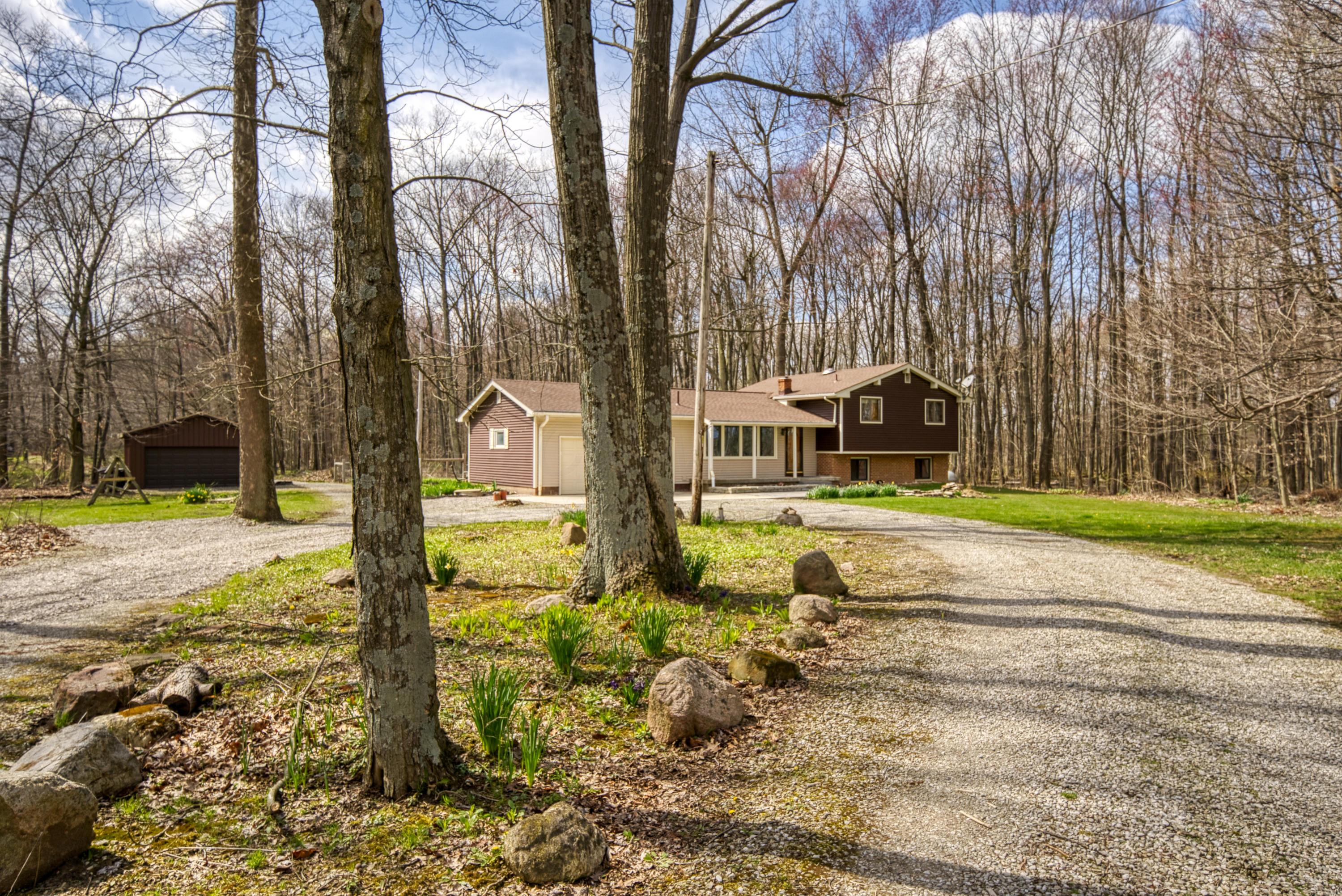6725 Lane Road Centerburg, OH 43011 - Photo 1 of 107 Gallery Image 1
