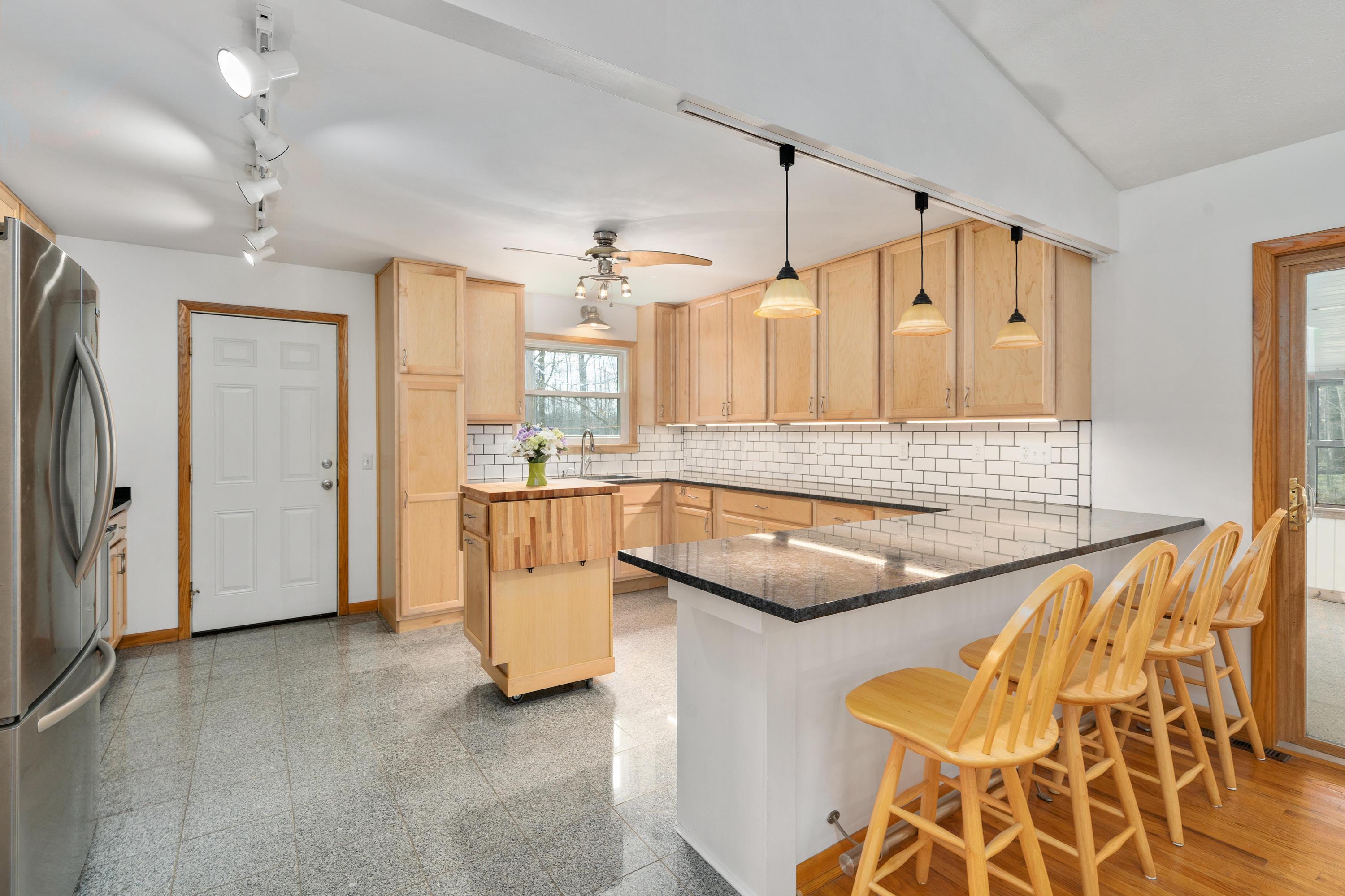 6725 Lane Road Centerburg, OH 43011 - Photo 9 of 107 Gallery Image 9