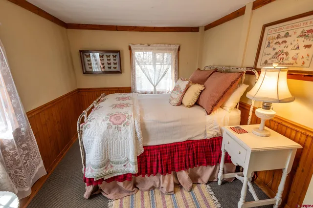 a bathroom with a sink and toilet