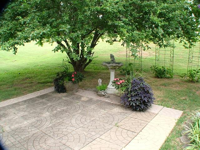 2086 Landon Road Clarksville, TN 37043 - Photo 16 of 20 Back View