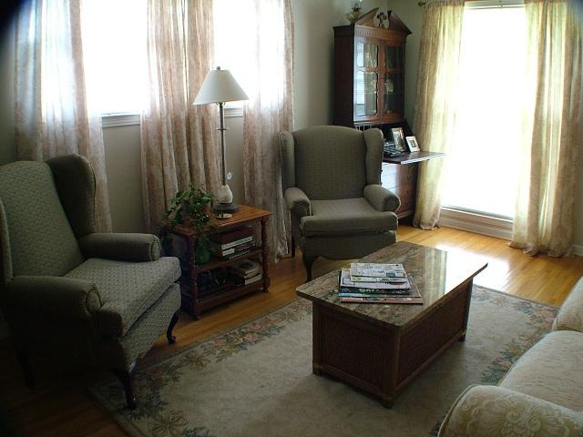 2086 Landon Road Clarksville, TN 37043 - Photo 4 of 20 Living Room