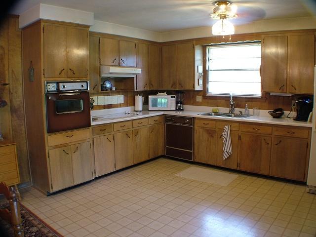 2086 Landon Road Clarksville, TN 37043 - Photo 6 of 20 Kitchen