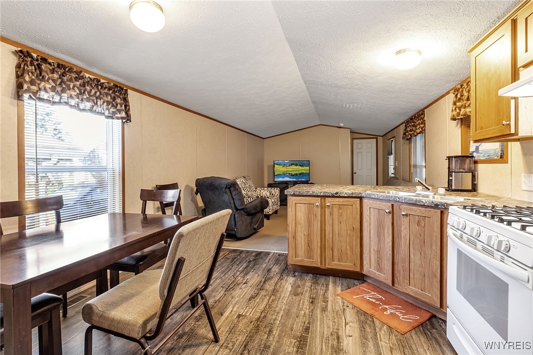 6 Oak Lane Clarence, NY 14031 - Photo 21 of 35