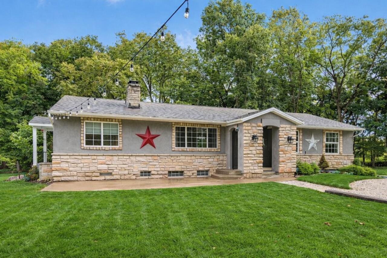 5223 Thompson Lane Delaware, OH 43015 - Photo 3 of 39 5f6bebab-8f53-4a95-82fe-4c860bb2c8f1