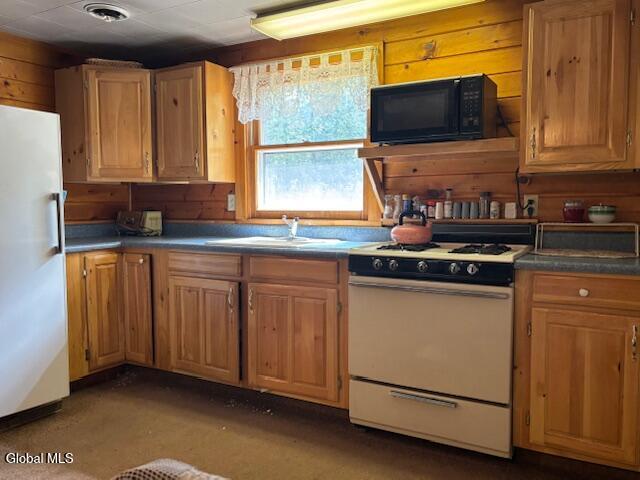 501 Harrington Road Johnsburg, NY 12886 - Photo 12 of 16 IMG_6447
