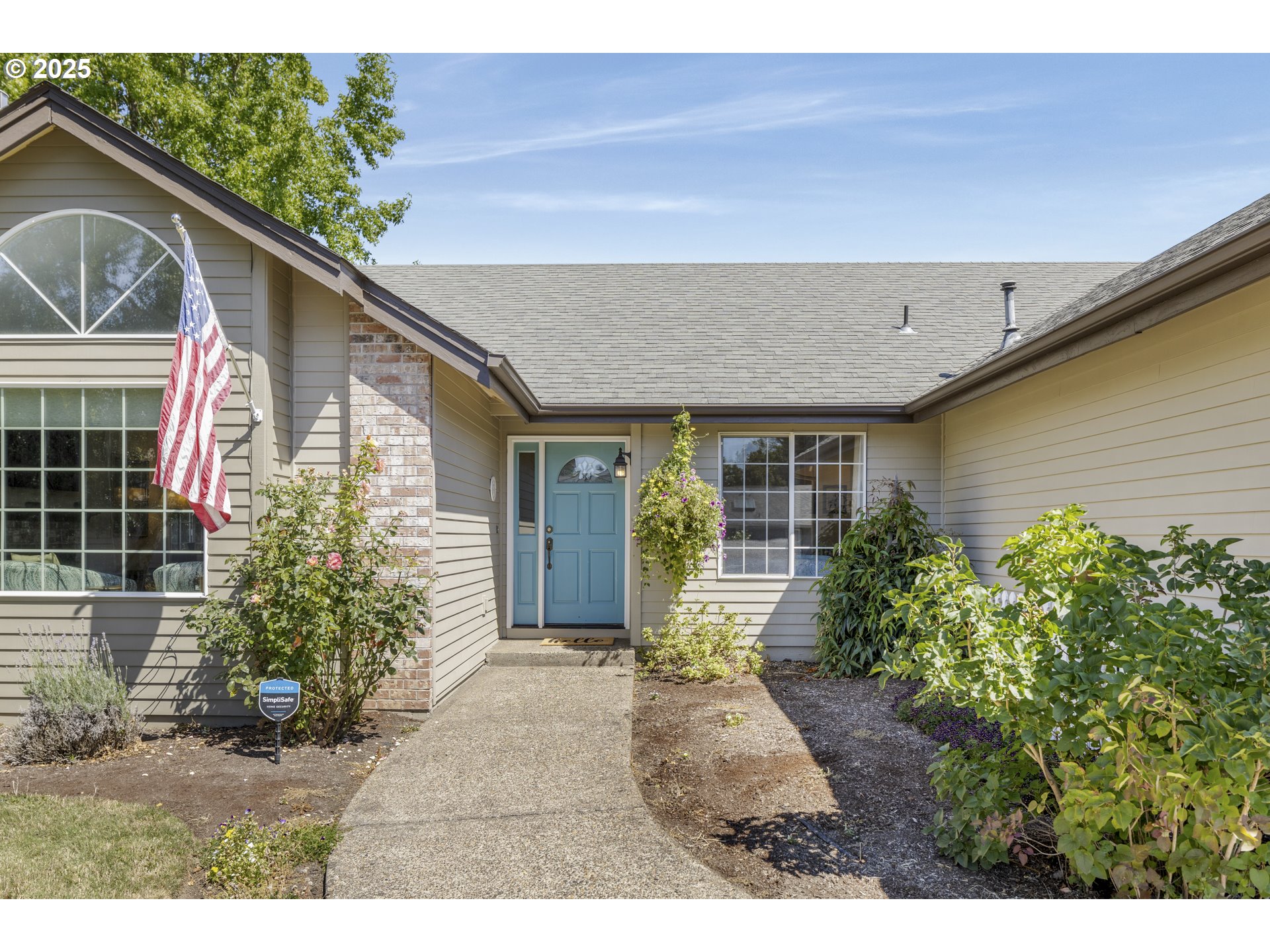 407 Mountainview Court Newberg, OR 97132 - Photo 3 of 48