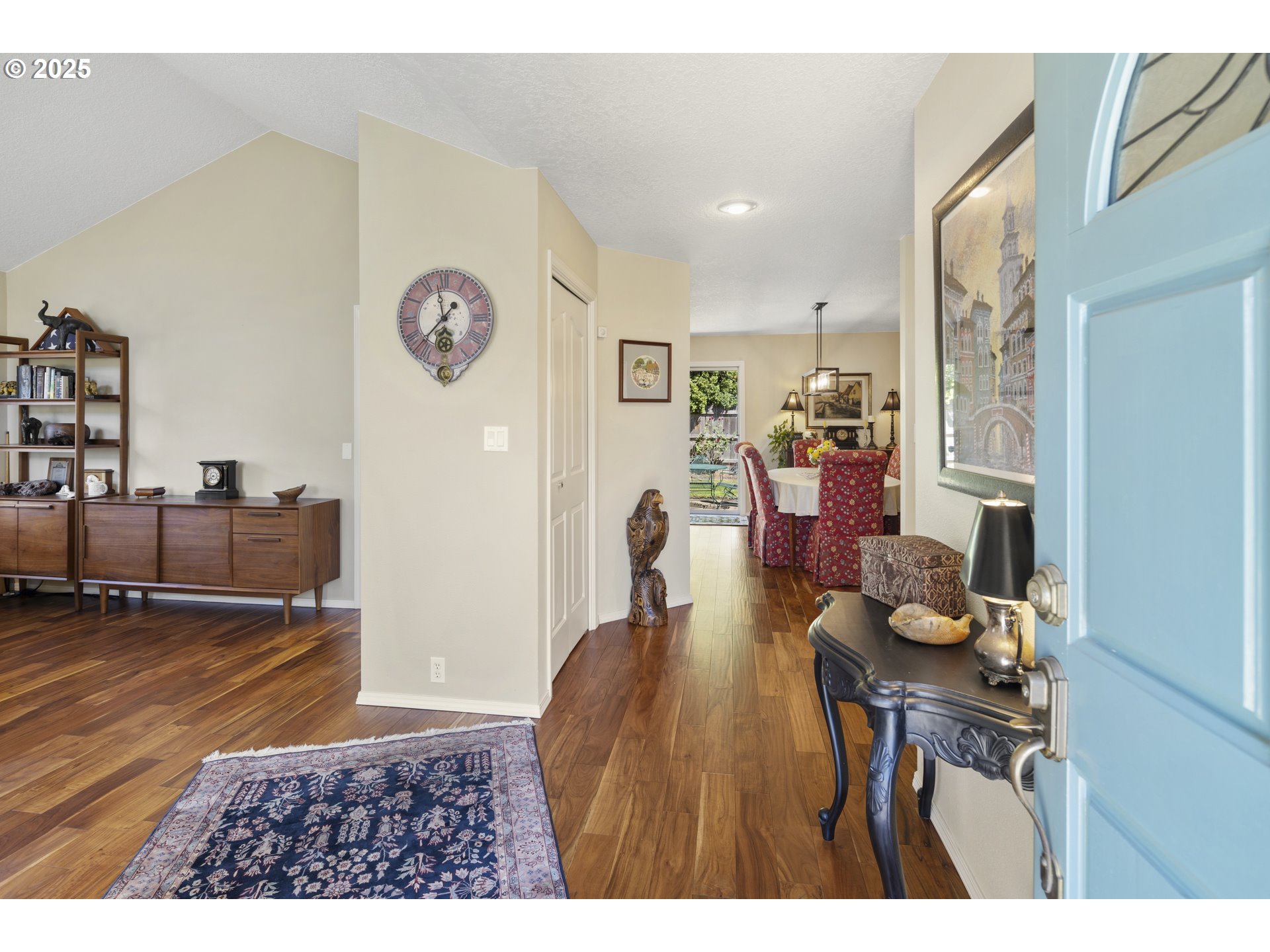 407 Mountainview Court Newberg, OR 97132 - Photo 4 of 48