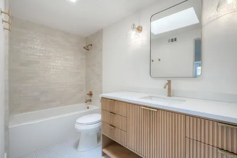 $2,295,000 | 4051 Avenida Brisa, Rancho Santa Fe, CA 92091