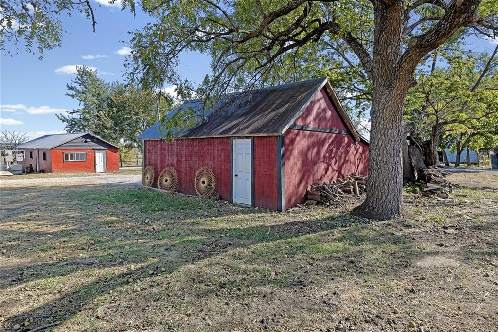 22244 Northwest 1400th Road Garnett, KS 66032 - Photo 35 of 72
