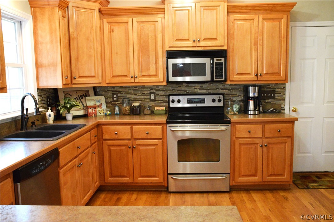 4204 Hidden Valley Road Chester, VA 23831 - Photo 20 of 50 Kitchen with Smooth Top Range and Built In Microwa