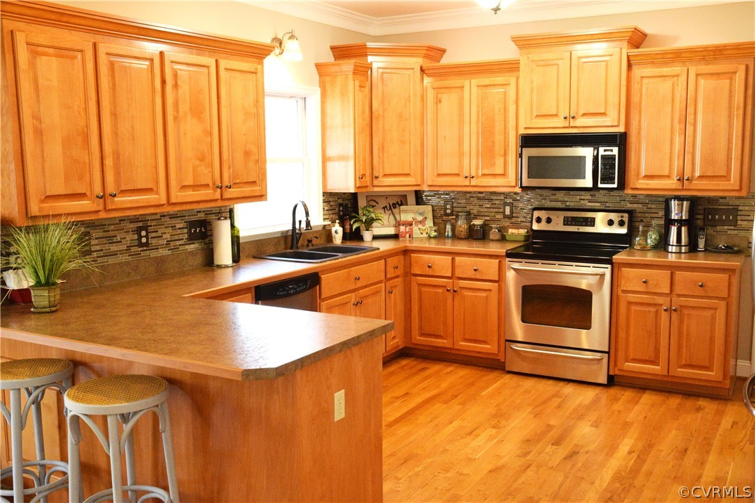 4204 Hidden Valley Road Chester, VA 23831 - Photo 21 of 50 Kitchen with Hardwood Floor