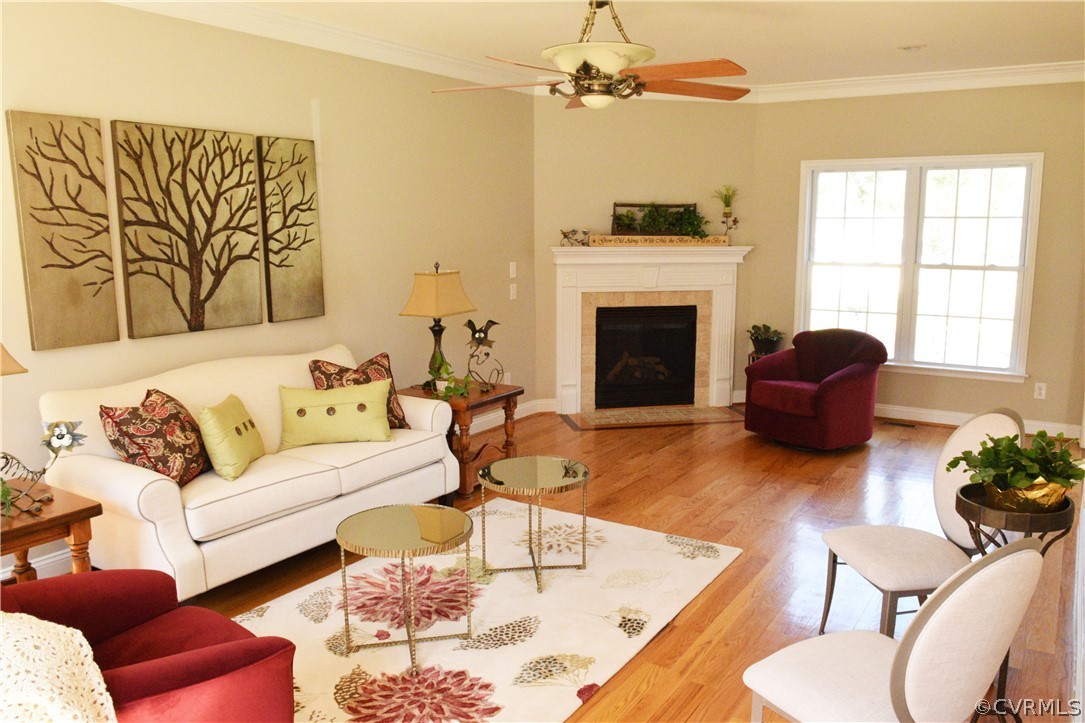 4204 Hidden Valley Road Chester, VA 23831 - Photo 25 of 50 Great Room with Hardwood Floor