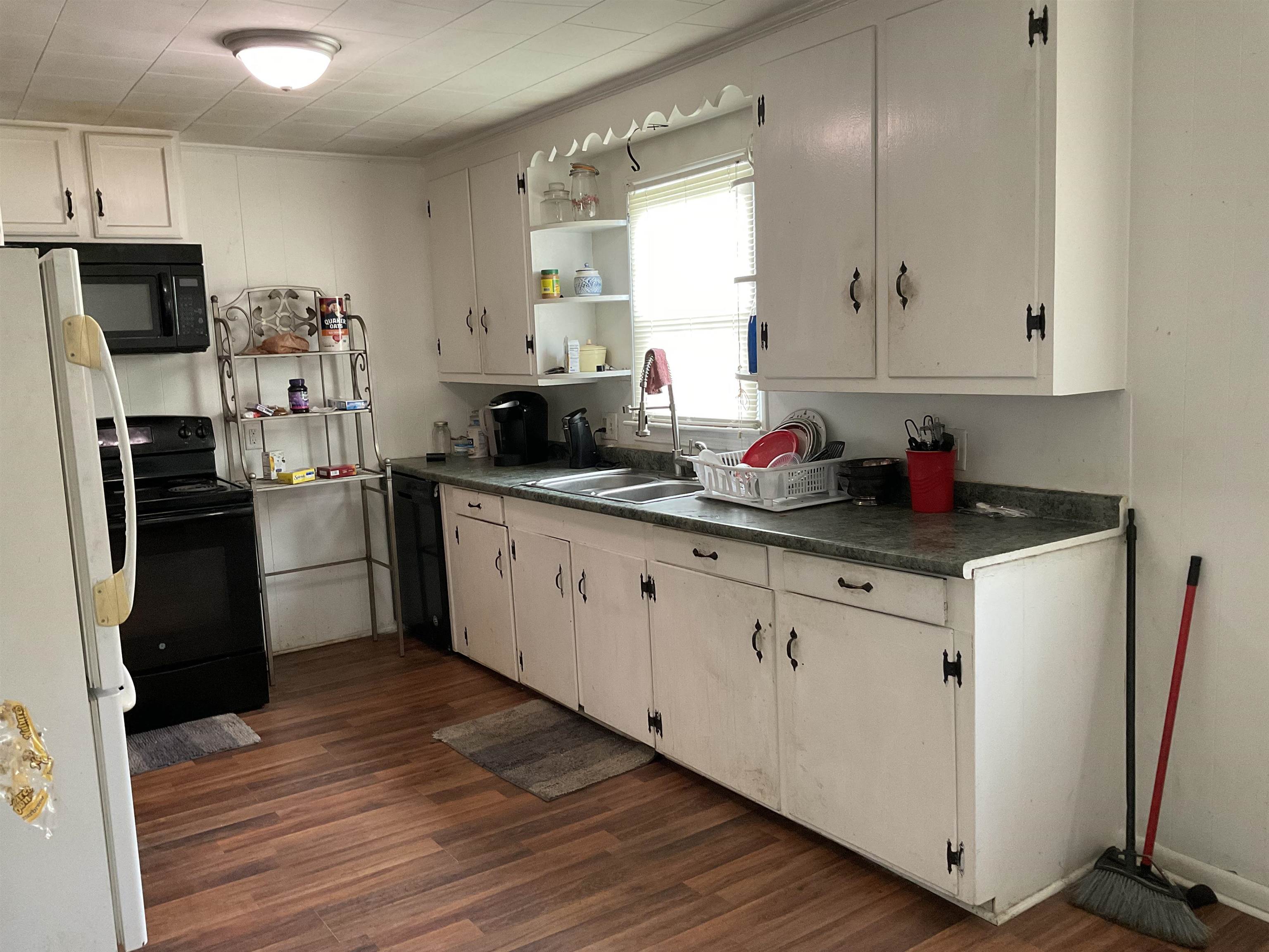 605 West Smith Street Gaffney, SC 29341 - Photo 3 of 13