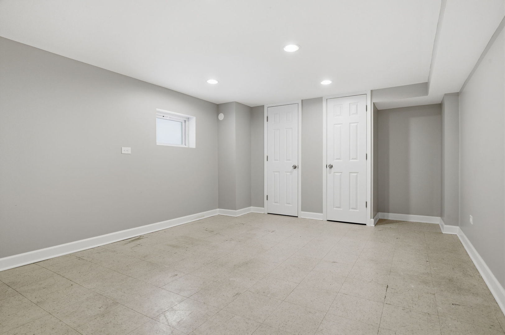 7023 29th Place Berwyn, IL 60402 - Photo 23 of 36 a view of an empty room