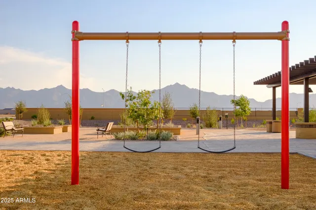 a view of an outdoor space