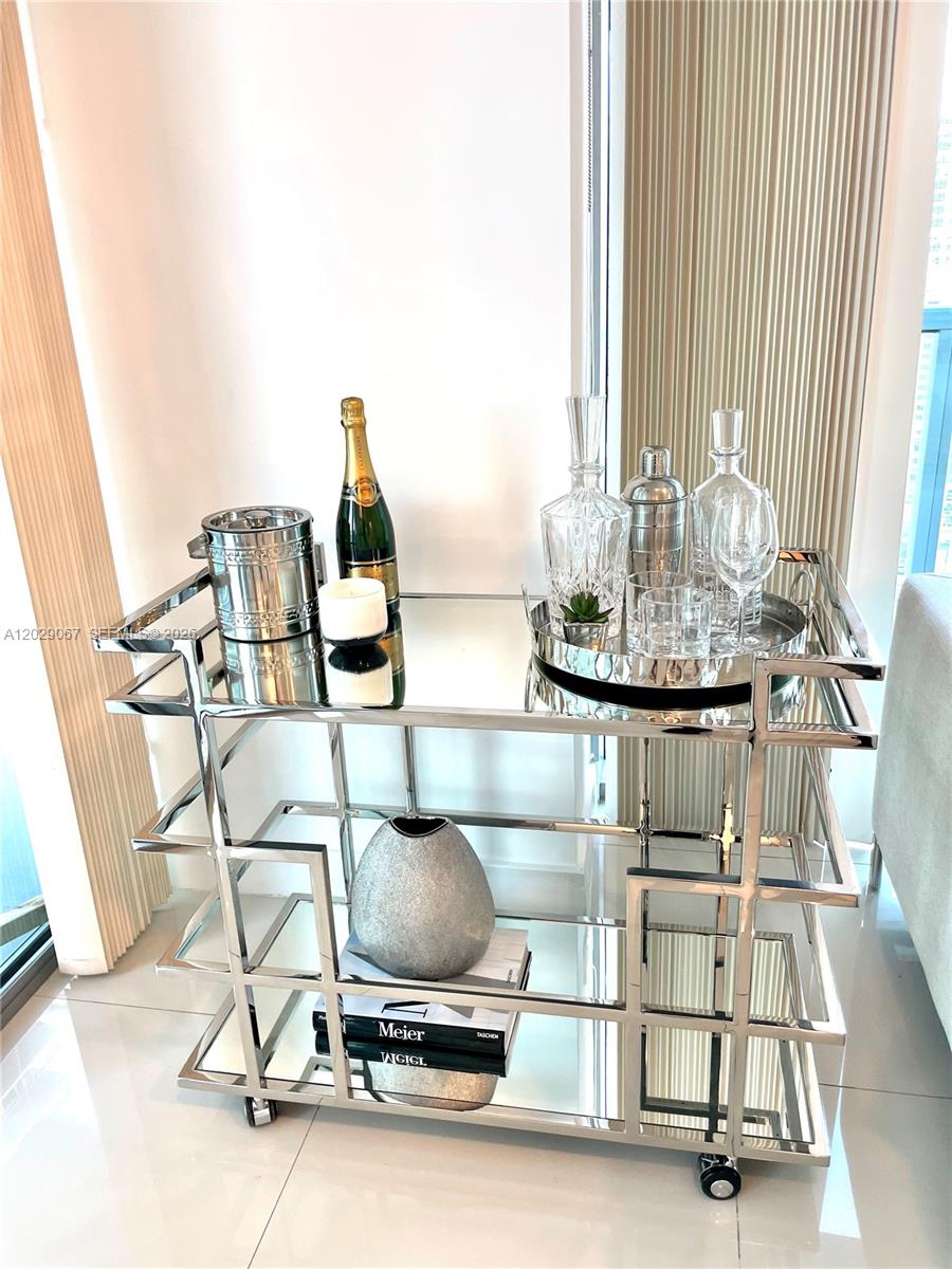 79 Southwest 12th Street, Unit 2407S Miami, FL 33130 - Photo 21 of 39