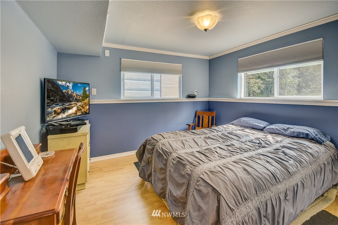 17616 Southeast Petrovitsky Road Renton, WA 98058 - Photo 12 of 25