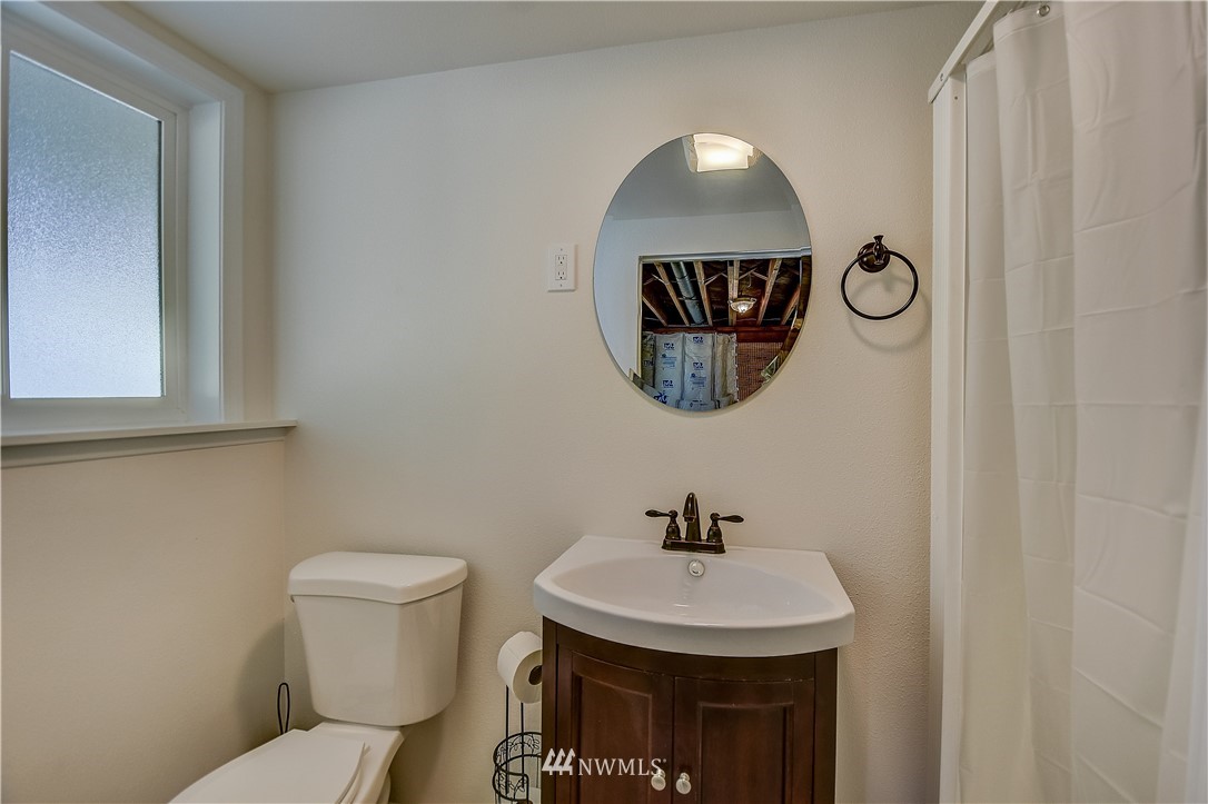 17616 Southeast Petrovitsky Road Renton, WA 98058 - Photo 13 of 25
