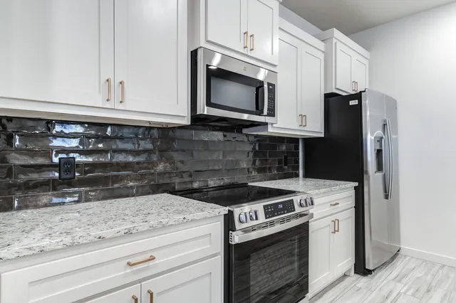 $1,895 | 7052 41st Street, Lubbock, TX 79407