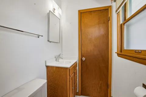$299,900 | 501 Nicholson Avenue, South Milwaukee, WI 53172