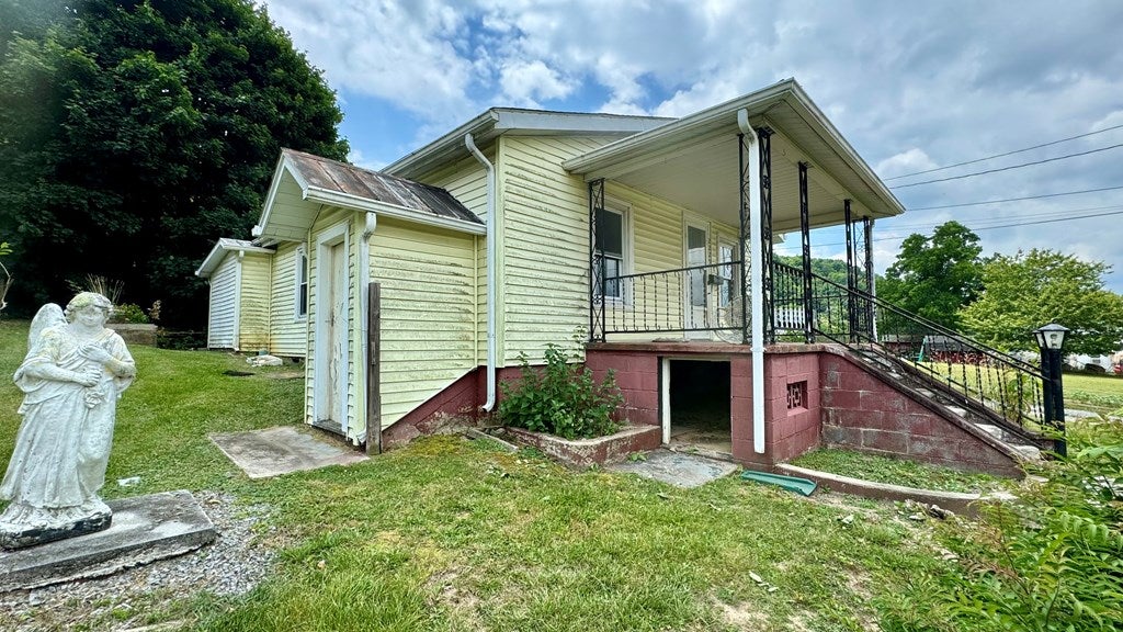 2225 West Ridge Road Wytheville, VA 24382 - Photo 6 of 28 Gallery Image 6