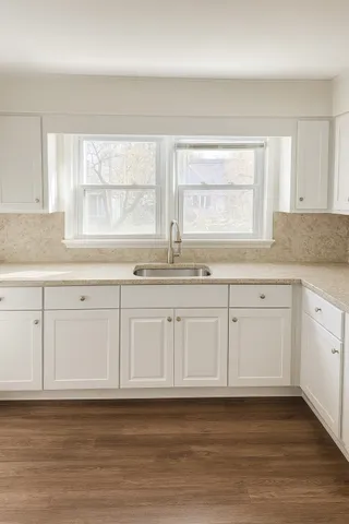 $2,000 | 90 East Street, Wallingford, CT 06492