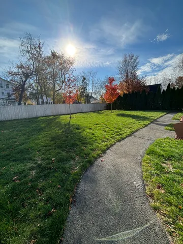 $2,000 | 90 East Street, Wallingford, CT 06492