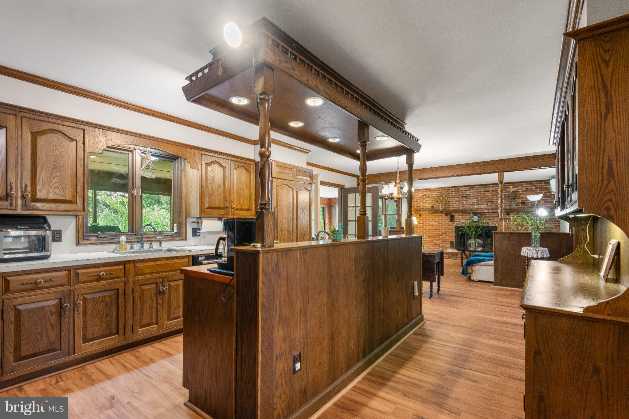 500 Reeds Road Downingtown, PA 19335 - Photo 8 of 37 Custom kitchen with built-ins