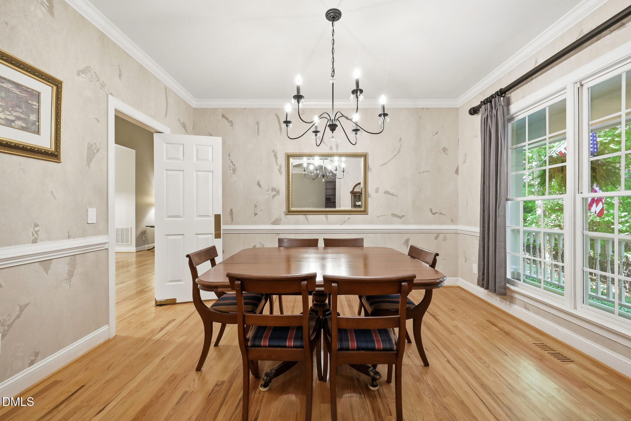 2304 Hideaway Court Raleigh, NC 27613 - Photo 14 of 39 44-web-or-mls-IMG_5472_edit (2)