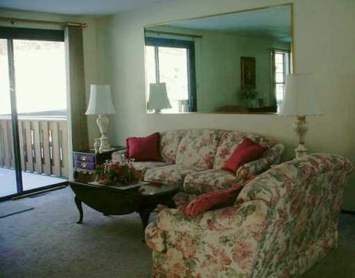 140 Old English Road Pittsburgh, PA 15237 - Photo 3 of 8 Gallery Image 3