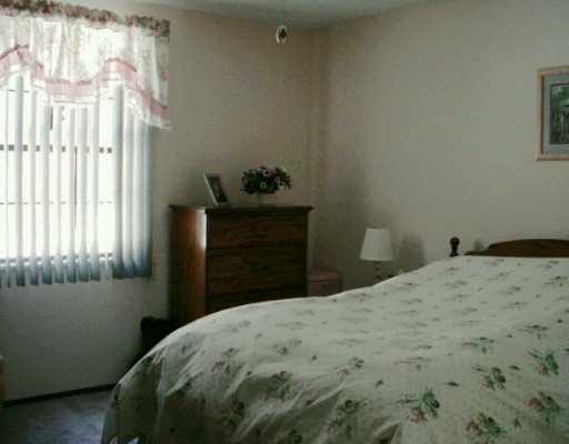 140 Old English Road Pittsburgh, PA 15237 - Photo 7 of 8 Gallery Image 7