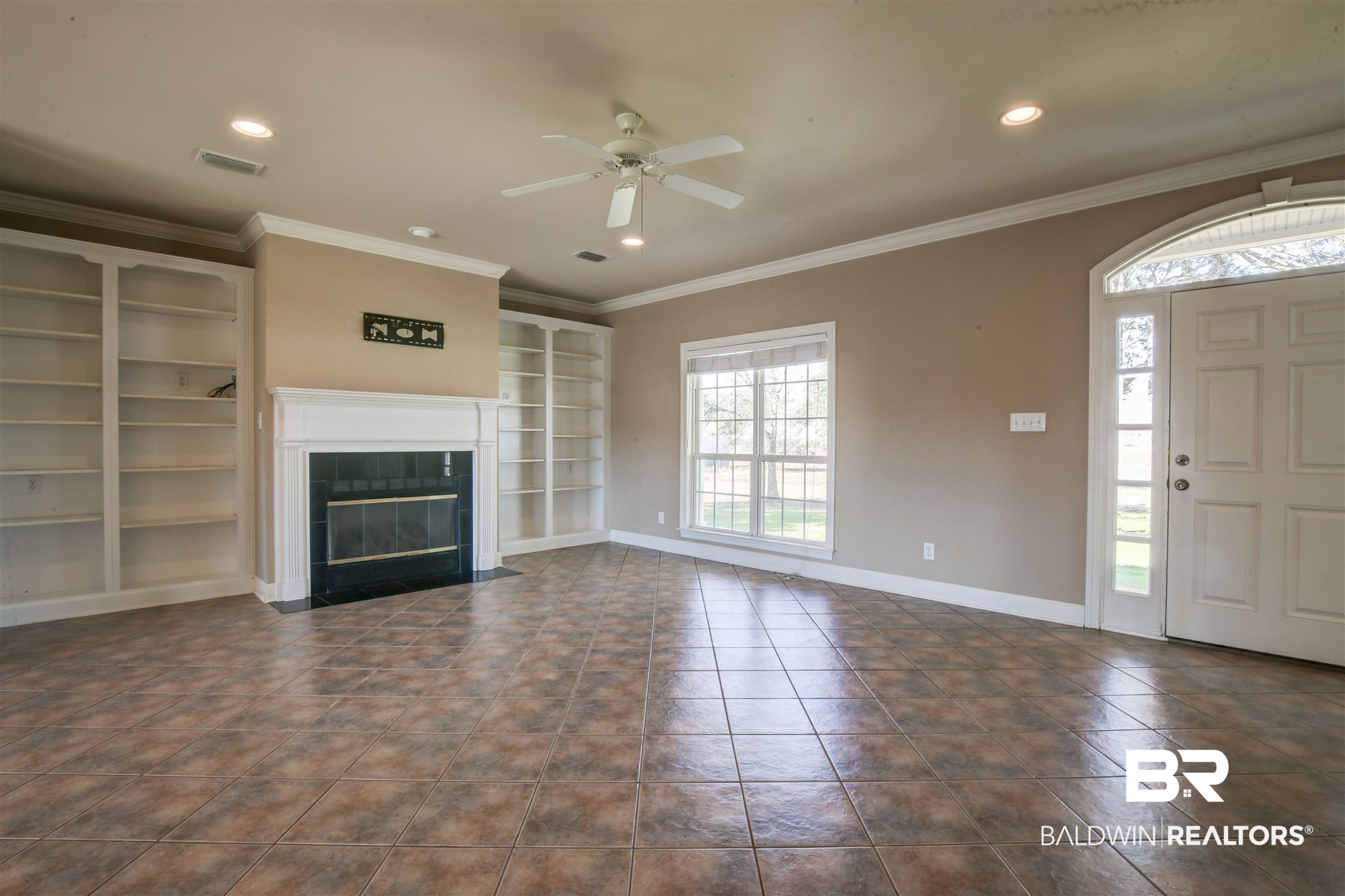 10654 County Road 32 Fairhope, AL 36532 - Photo 5 of 38 living room