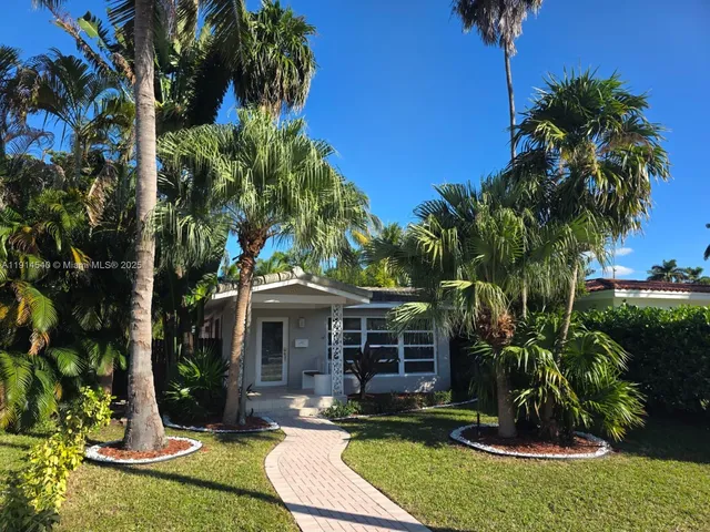 $719,500 | 1443 Hollywood Boulevard, Hollywood, FL 33020