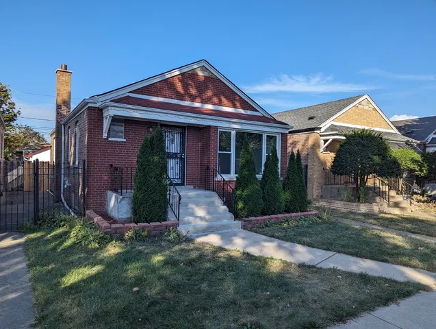 $219,900 | 8936 South Ridgeland Avenue, Chicago, IL 60617
