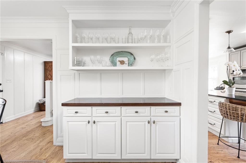 7501 Spring Mill Road Indianapolis, IN 46260 - Photo 6 of 42 Gallery Image 6