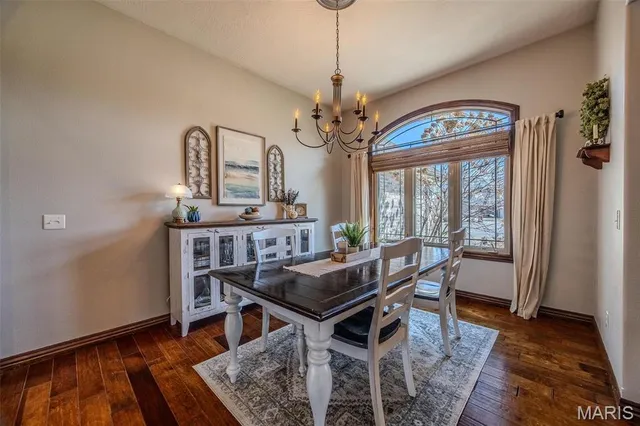 $635,000 | 959 Cobblestone Court, Lebanon, MO 65536