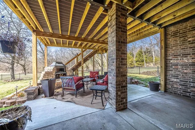 $635,000 | 959 Cobblestone Court, Lebanon, MO 65536