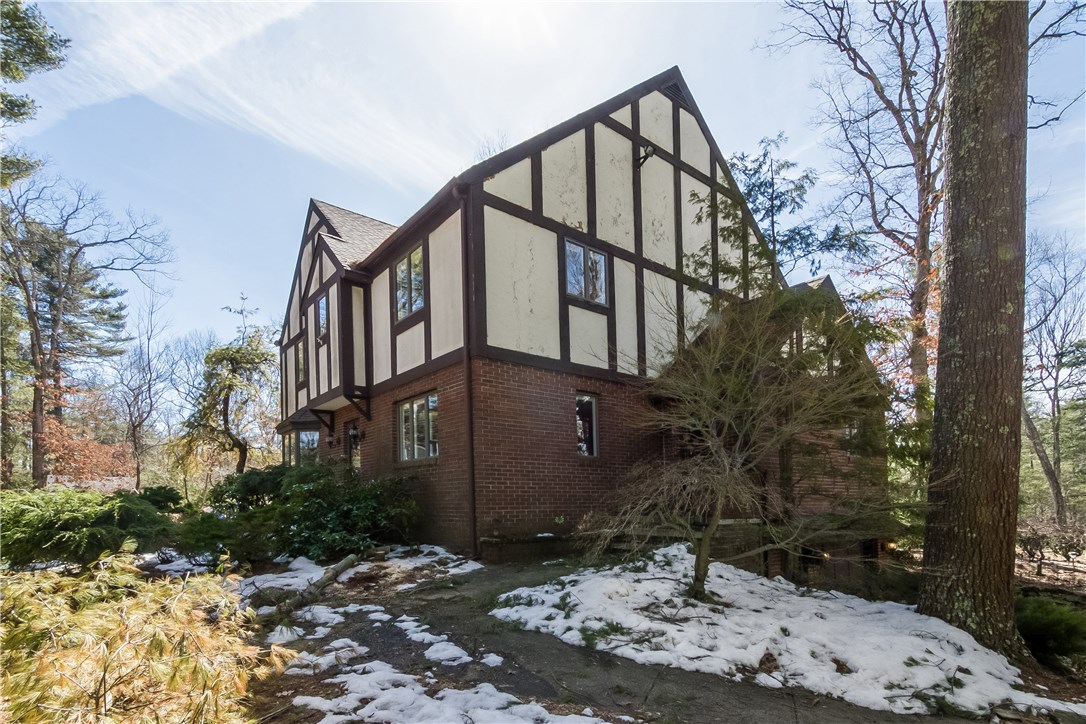 248 Spring Grove Road Glocester, RI 02814 - Photo 1 of 39