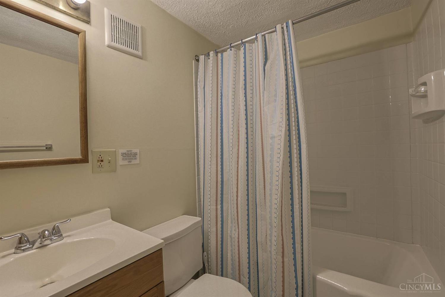 6210 Berauer Road, Unit 2 Cincinnati, OH 45248 - Photo 13 of 18