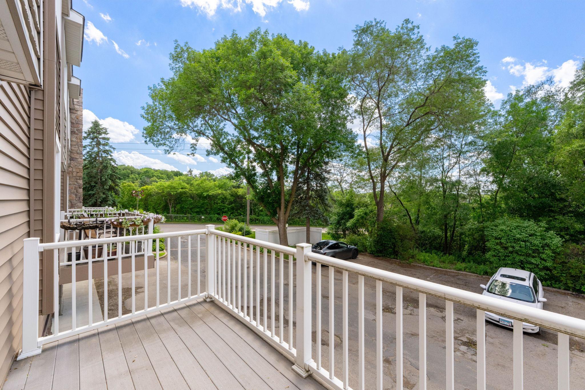 304 Pondridge Circle Wayzata, MN 55391 - Photo 27 of 30