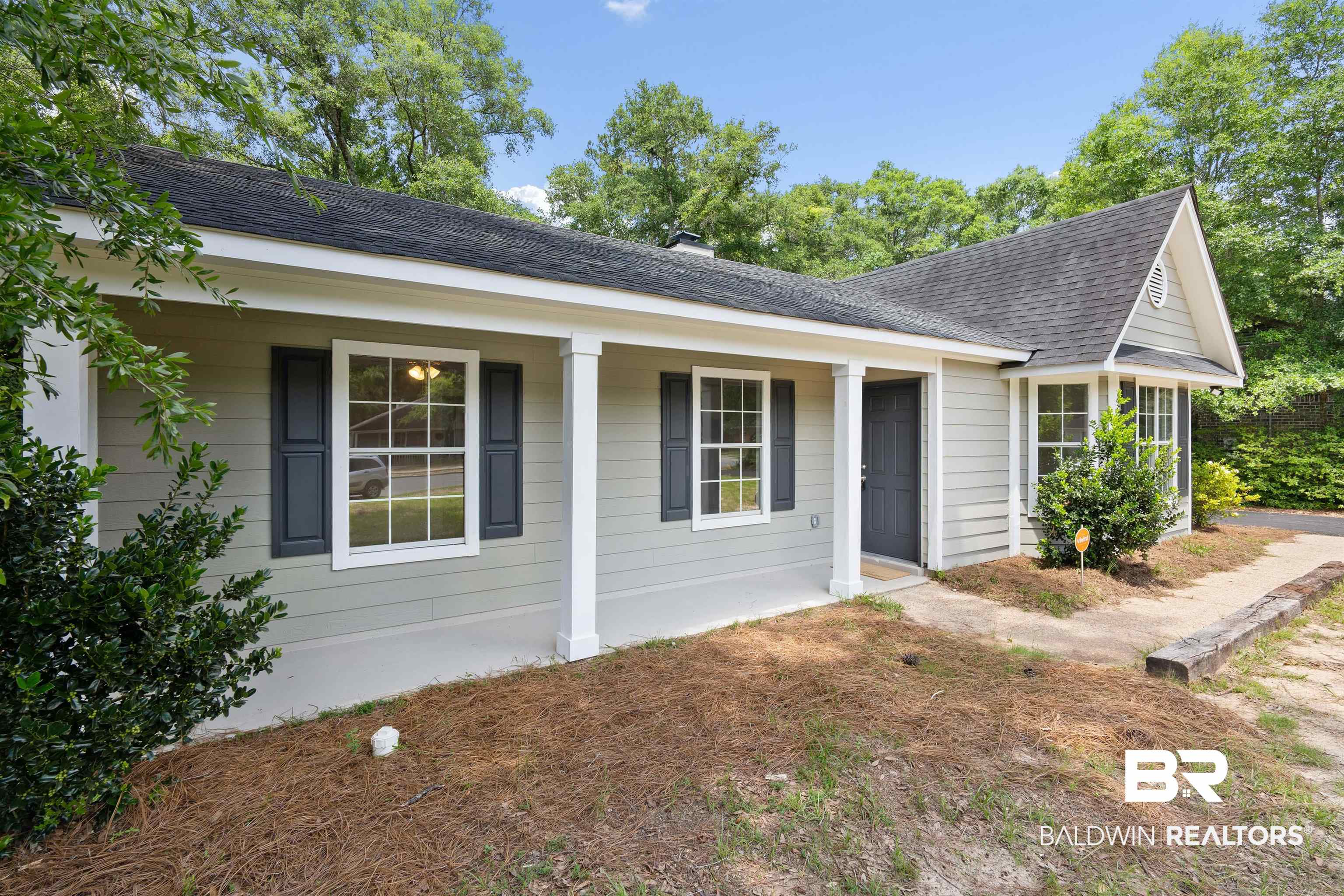 6820 Alston Court Mobile, AL 36618 - Photo 3 of 24