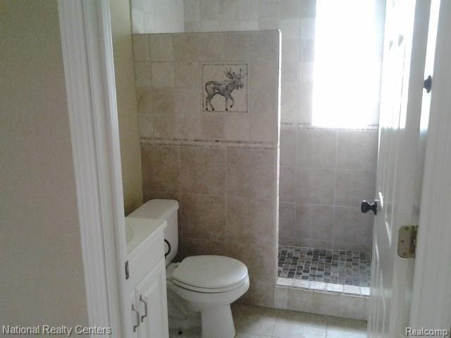 6622 Harding Street Taylor, MI 48180 - Photo 5 of 13 New ceramic Bathroom