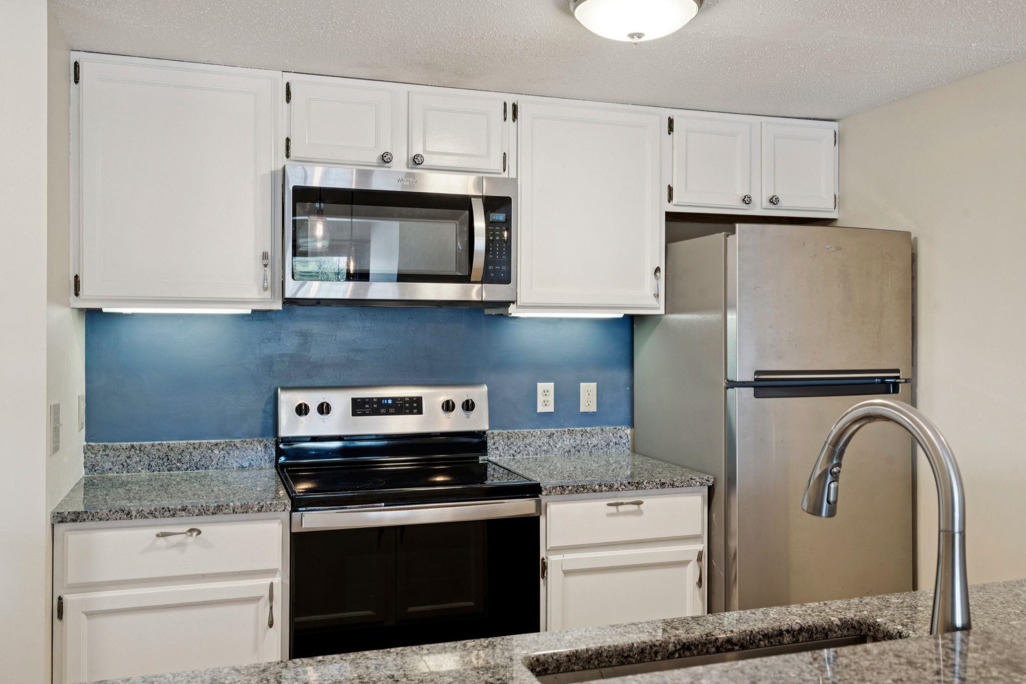 508 Mountains Edge Road Brownsville, VT 05037 - Photo 3 of 32