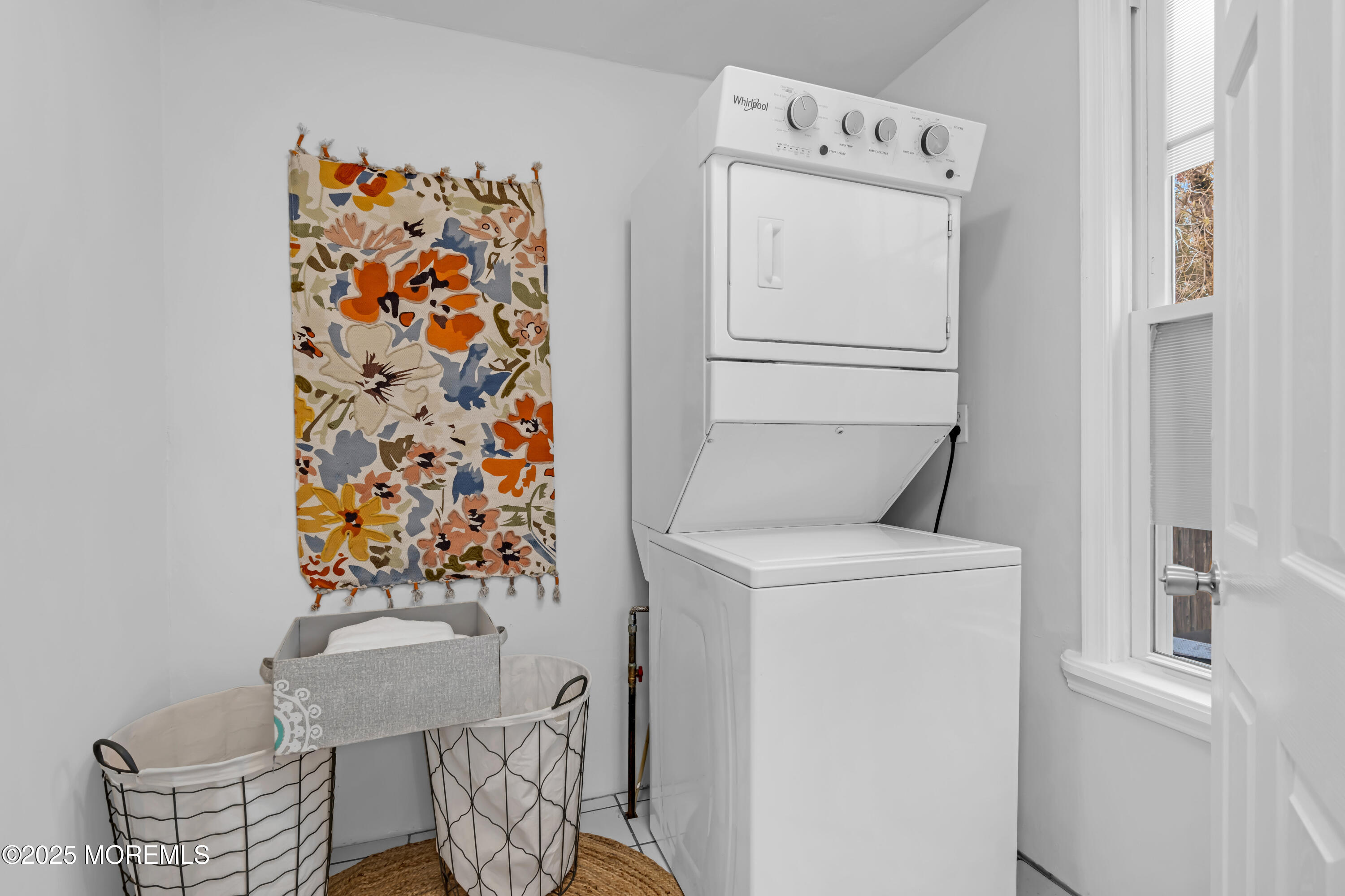 18 Middletown Avenue Atlantic Highlands, NJ 07716 - Photo 11 of 35 a utility room with dryer and washer