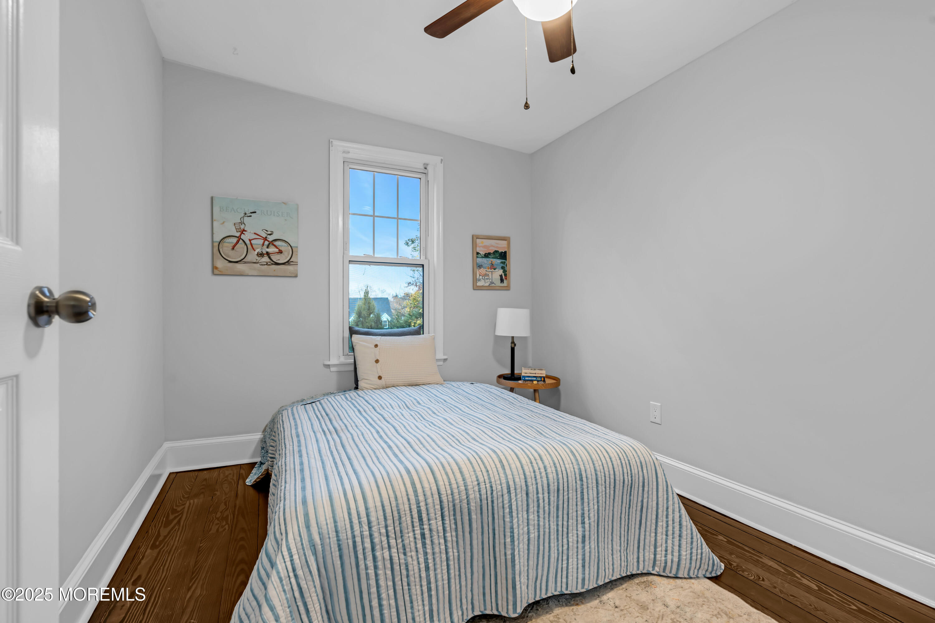 18 Middletown Avenue Atlantic Highlands, NJ 07716 - Photo 29 of 35 a bedroom with a bed and a window