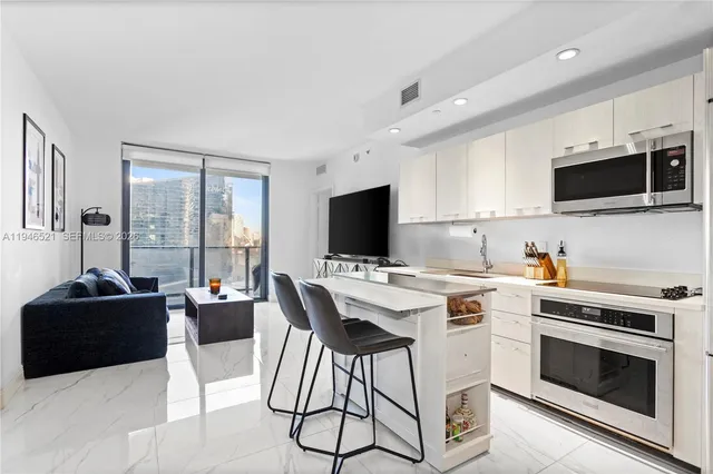 $534,000 | 45 Southwest 9th Street, Unit 1209, Miami, FL 33130