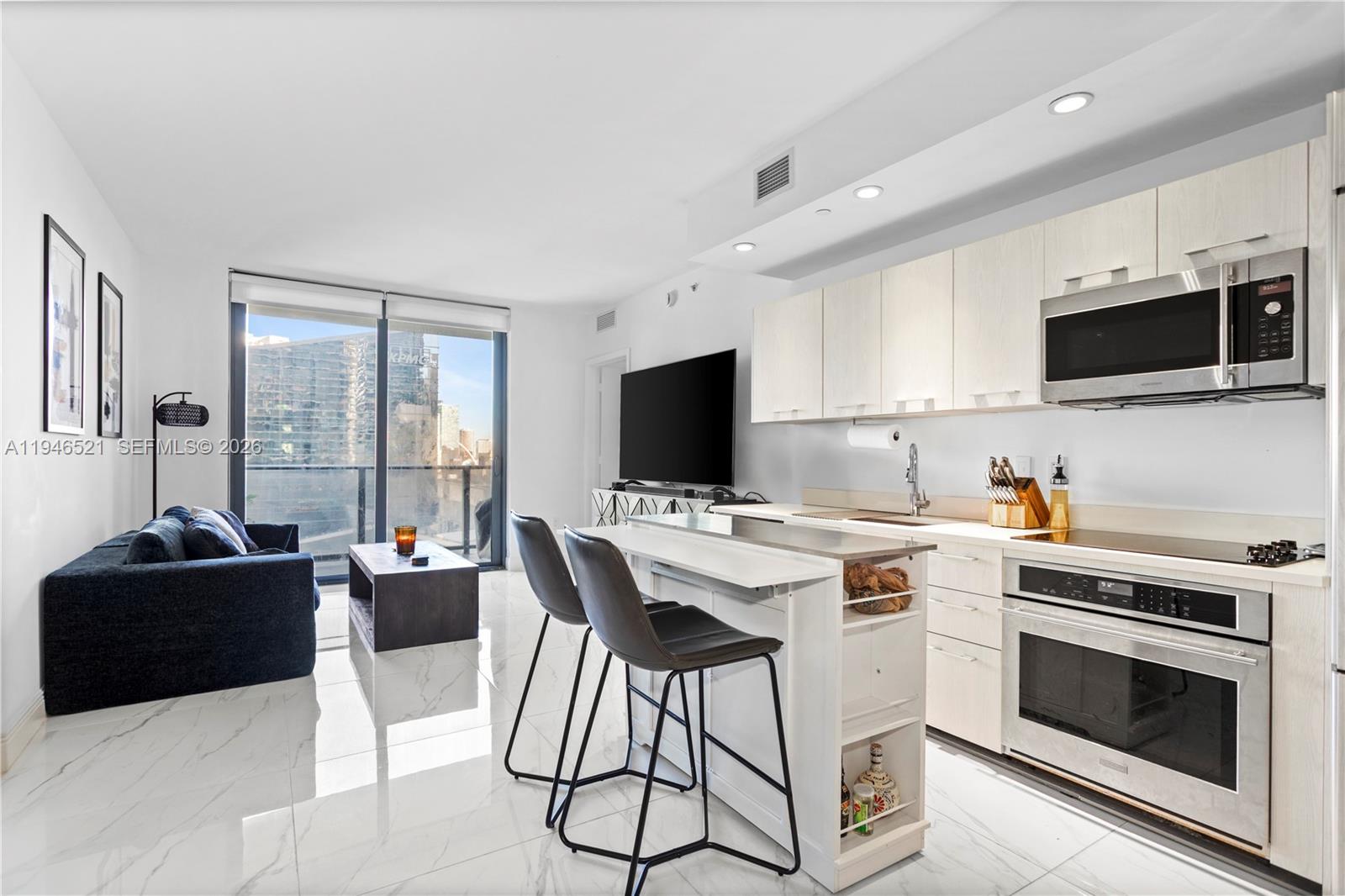 45 Southwest 9th Street, Unit 1209 Miami, FL 33130 - Photo 2 of 13